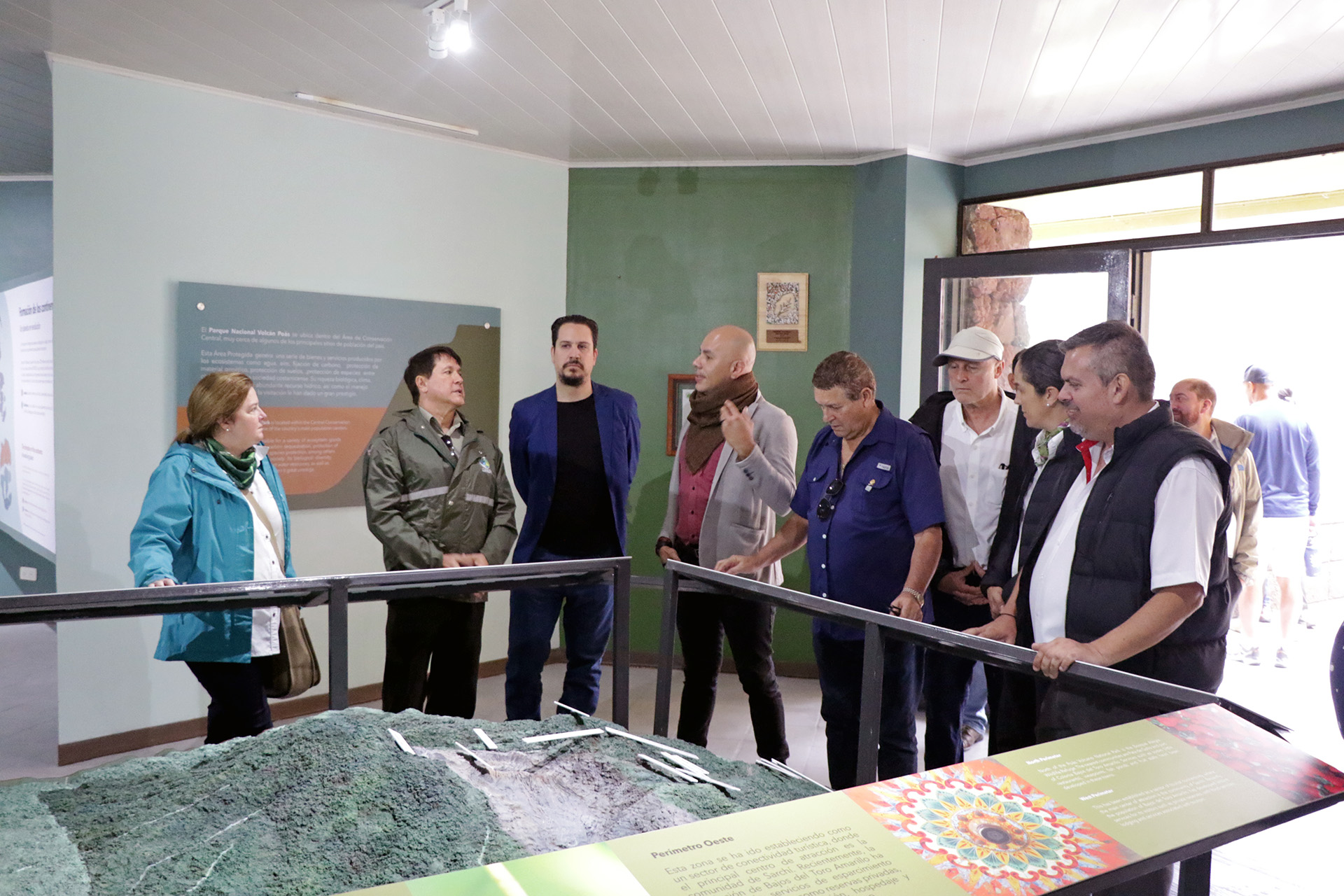 ProParques apoya en la restauración del Parque Nacional Volcán Poás