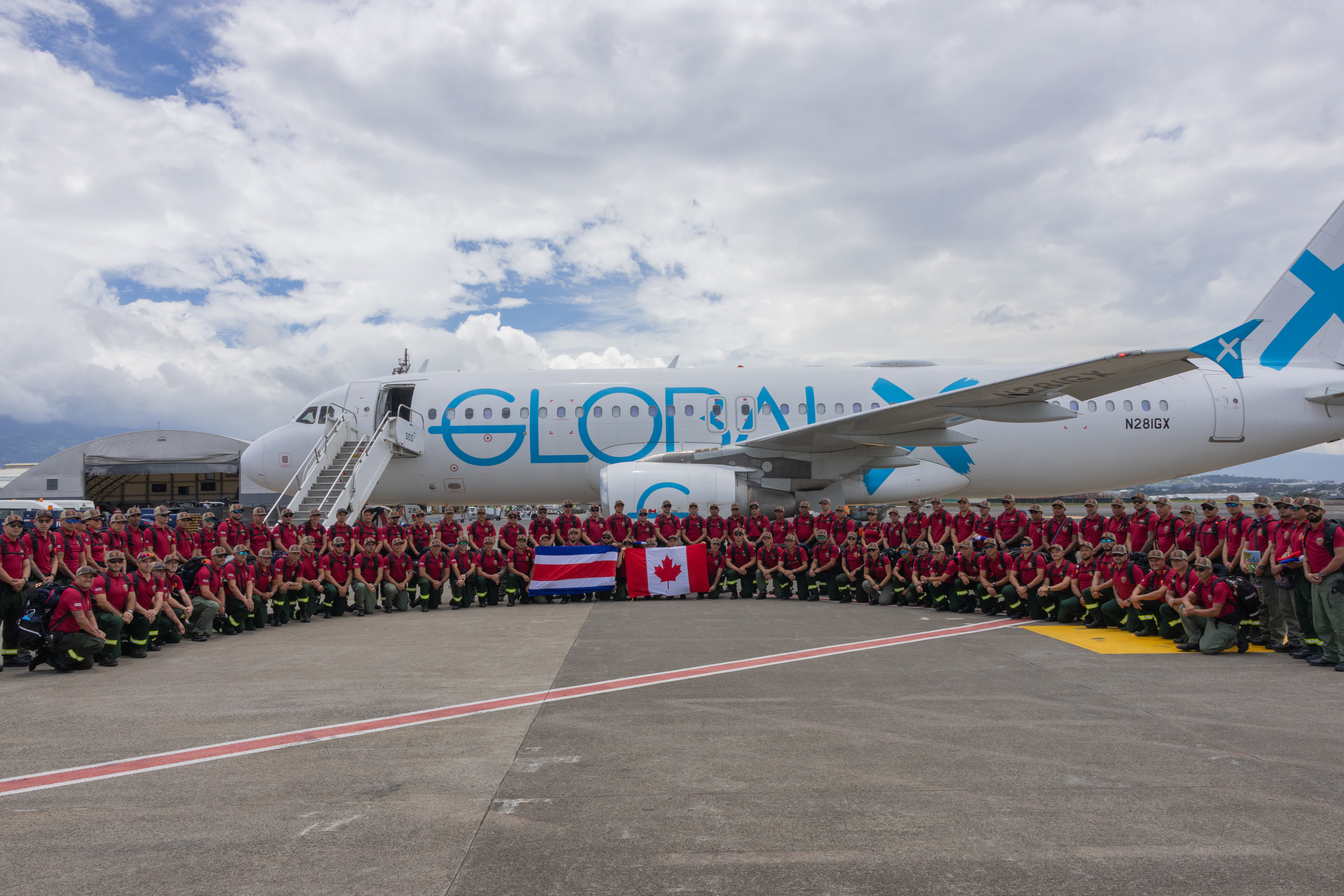 Sexto despliegue de bomberos forestales costarricenses a Canadá