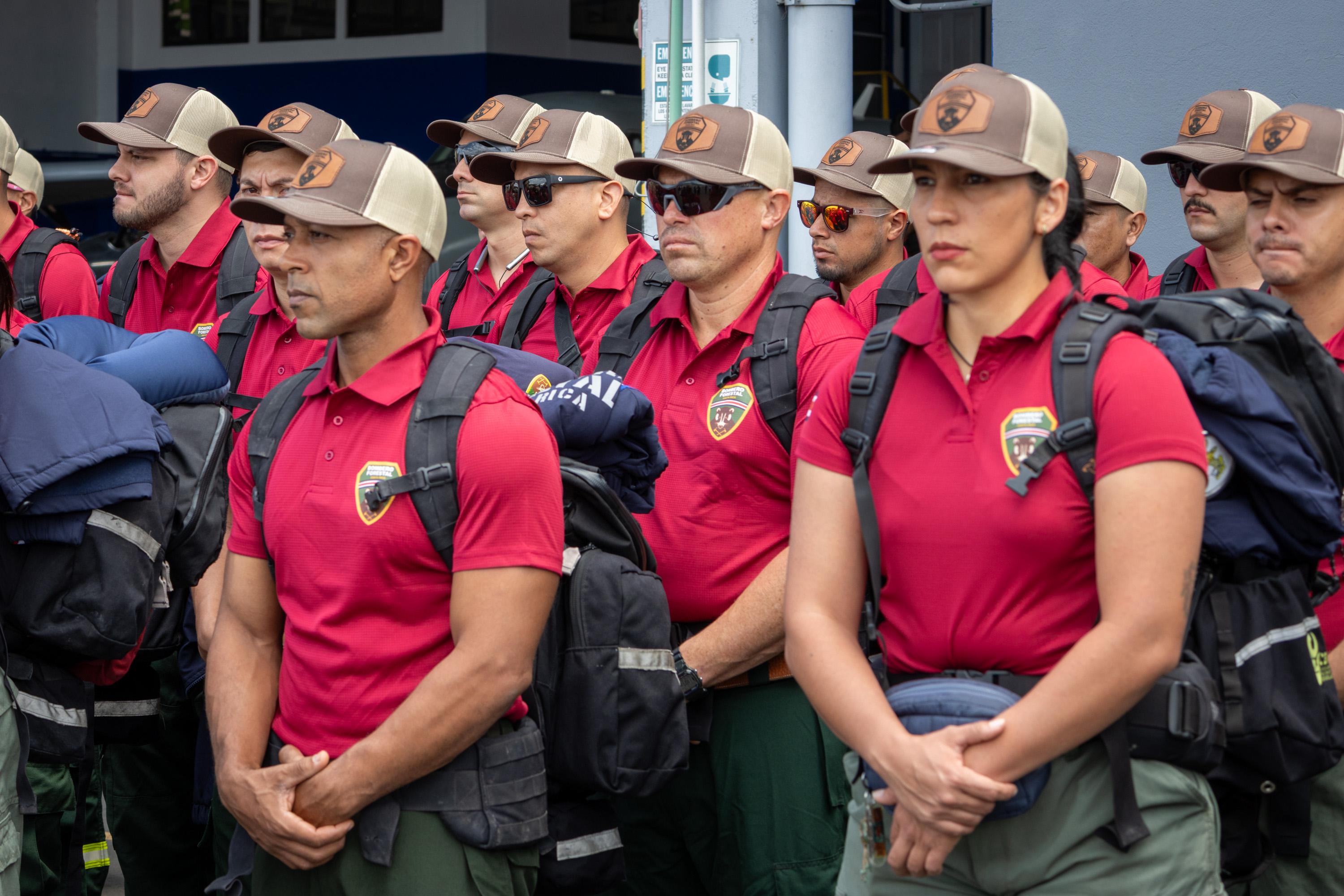 Costa Rica apoya a Canadá con un despliegue de bomberos